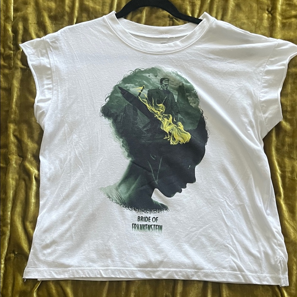 Universal Studios bride of Frankenstein shirt